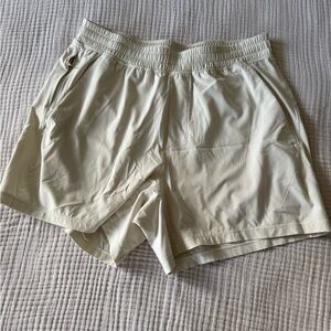 Lululemon 5” Pacebreaker Shorts - Linerless, White, Medium, Used